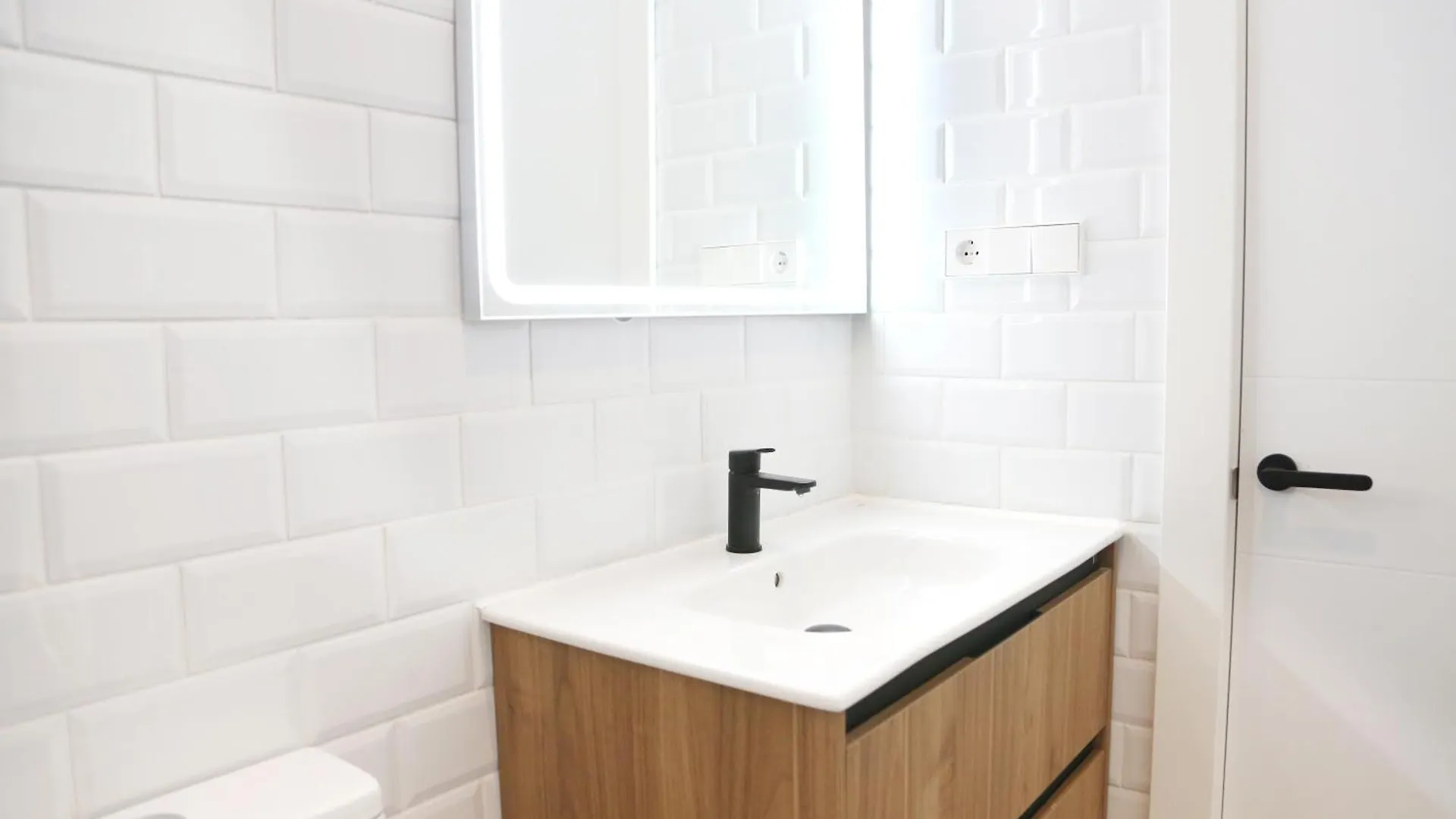 Apartamento Piso Boutique Frente Al Casco Viejo De Bilbao 0*,  España