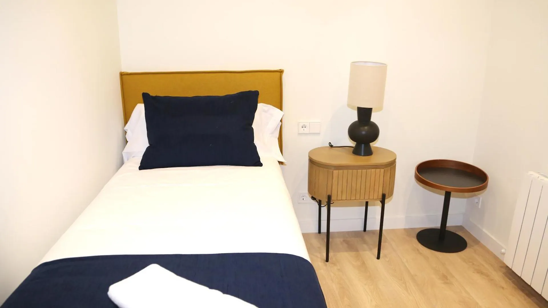 Apartamento Piso Boutique Frente Al Casco Viejo De Bilbao 0*,