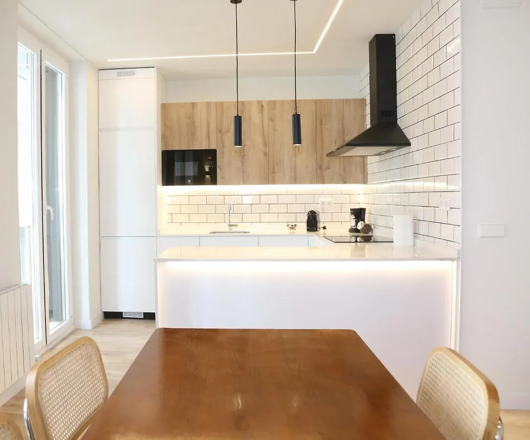 Piso Boutique Frente Al Casco Viejo De Bilbao Lägenhet